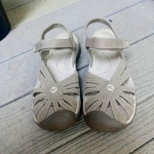 KEEN Suede Hiker Rose Sandal, Size 7